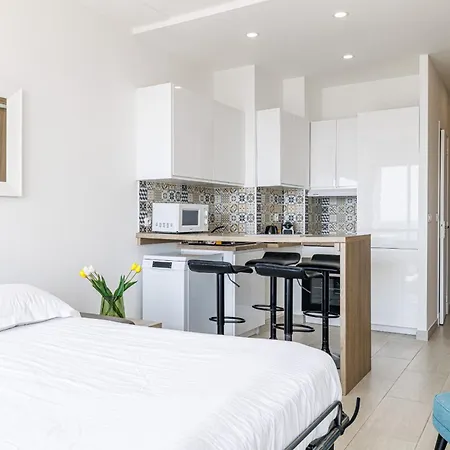 Sea View - Lovely Promenade Des Apartman